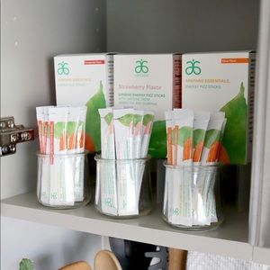 Organic cosmetics, vegan make-up & nutrition.